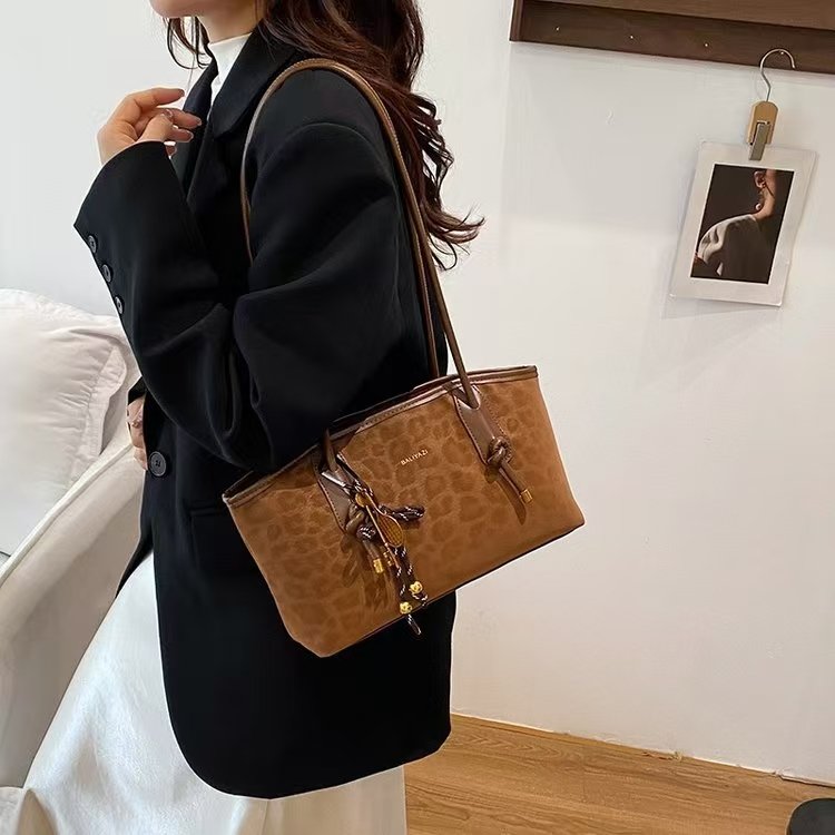 LT2774 SALE - Gambar 7